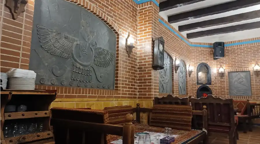 رستوران سنتی مهتاب ( از بهترین رستوران‌ های لاهیجان)