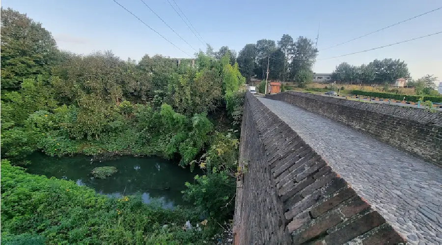 مسیر دسترسی به پل خشتی