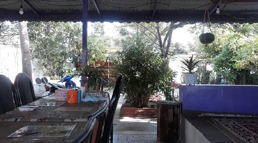 رستوران عمو اسماعیل