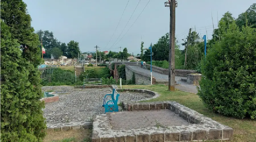 نمای از پل خشتی گیلان